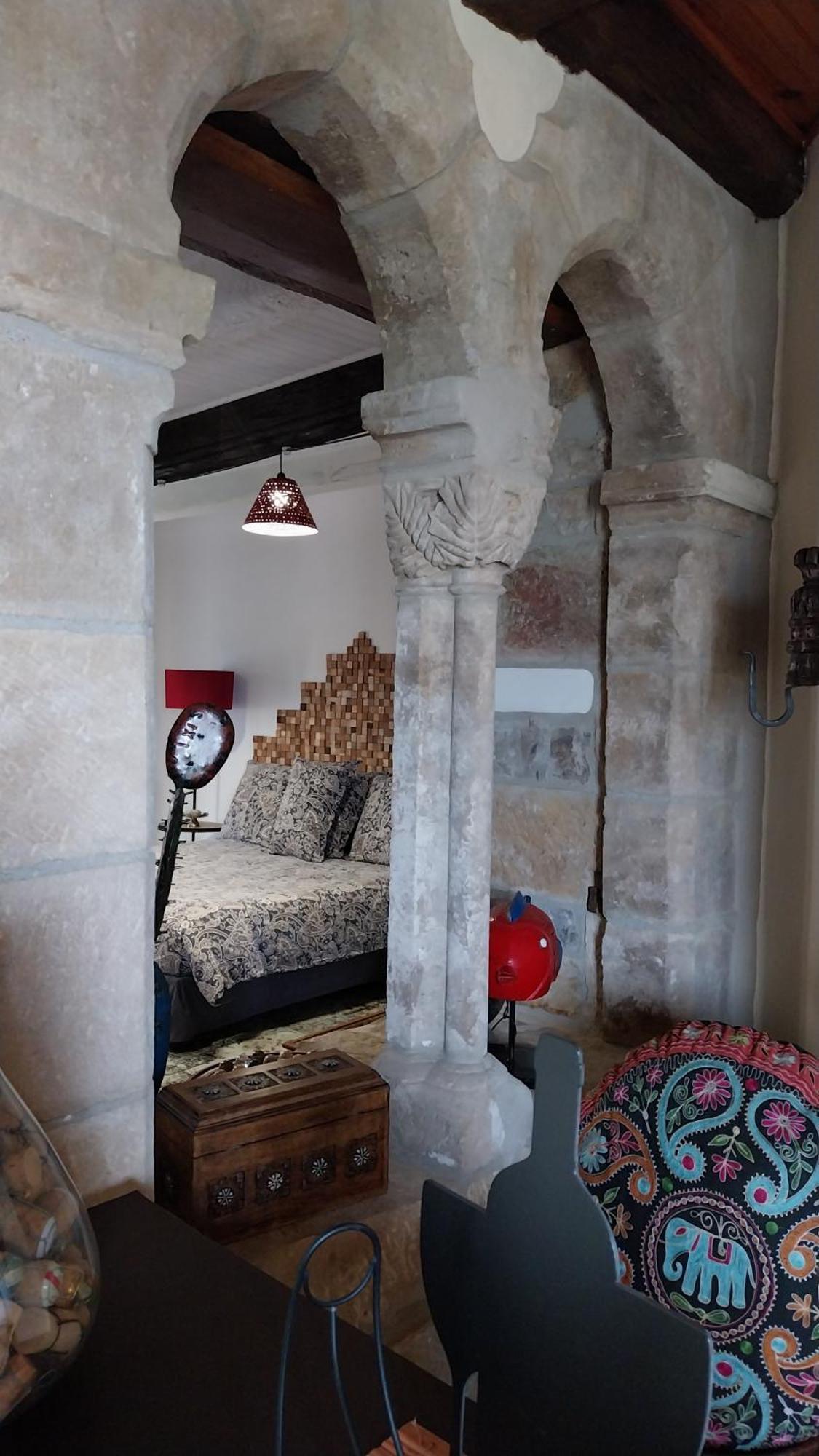 D'Ici Et D'Ailleurs Bed and Breakfast Cordes Sur Ciel Exteriör bild